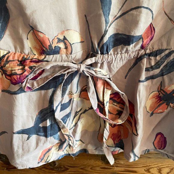 A New Day Floral Peplum V-Neck Top Size Medium - Picture 4 of 6